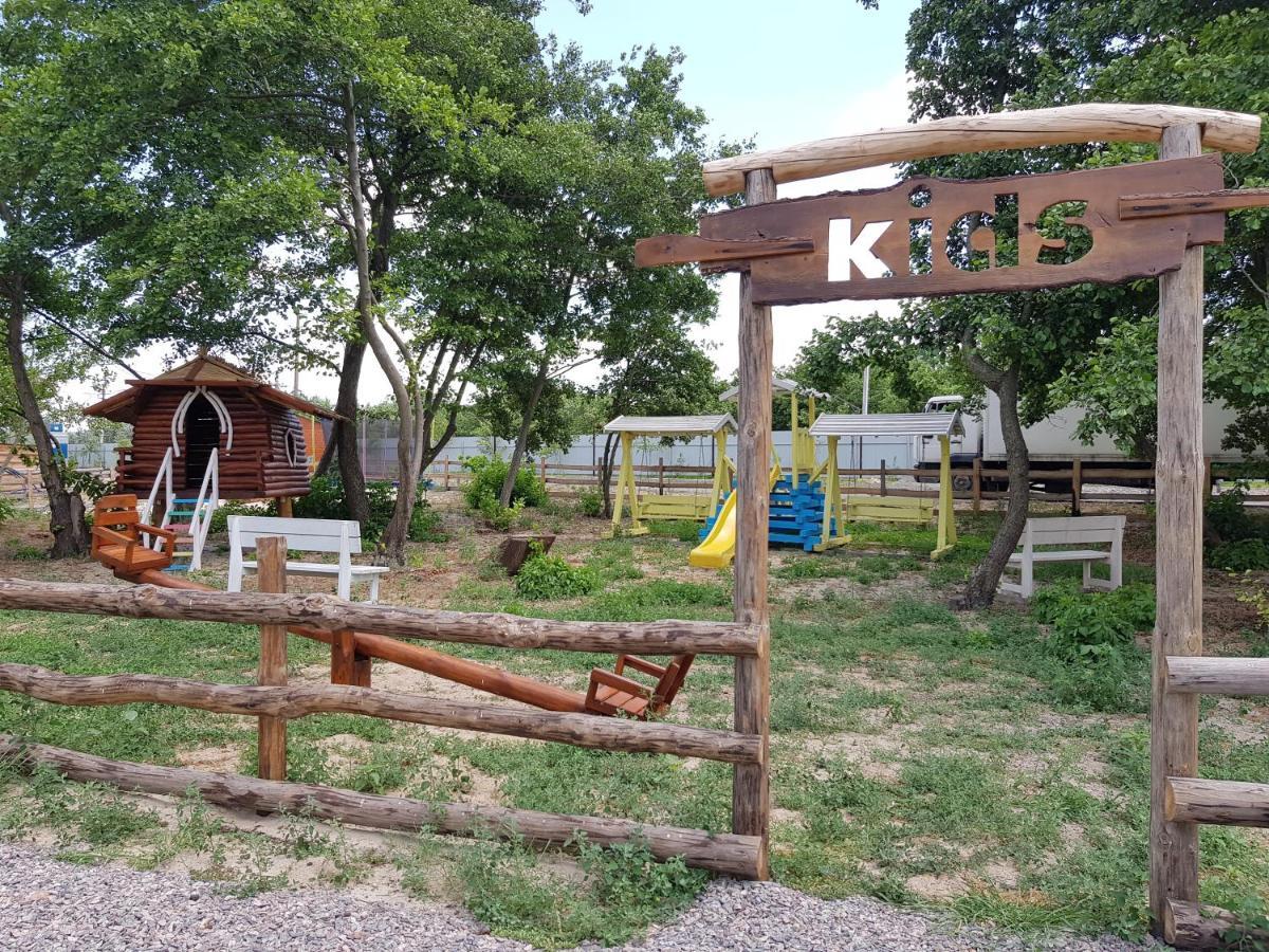 Liman Park Eco Hotel Stara Zbur'yivka Zewnętrze zdjęcie